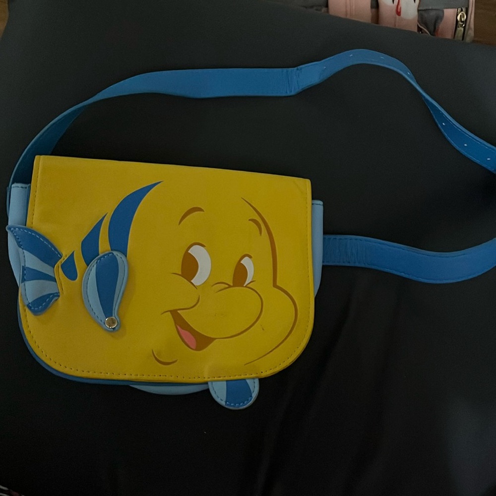 Loungefly flounder belt bag!